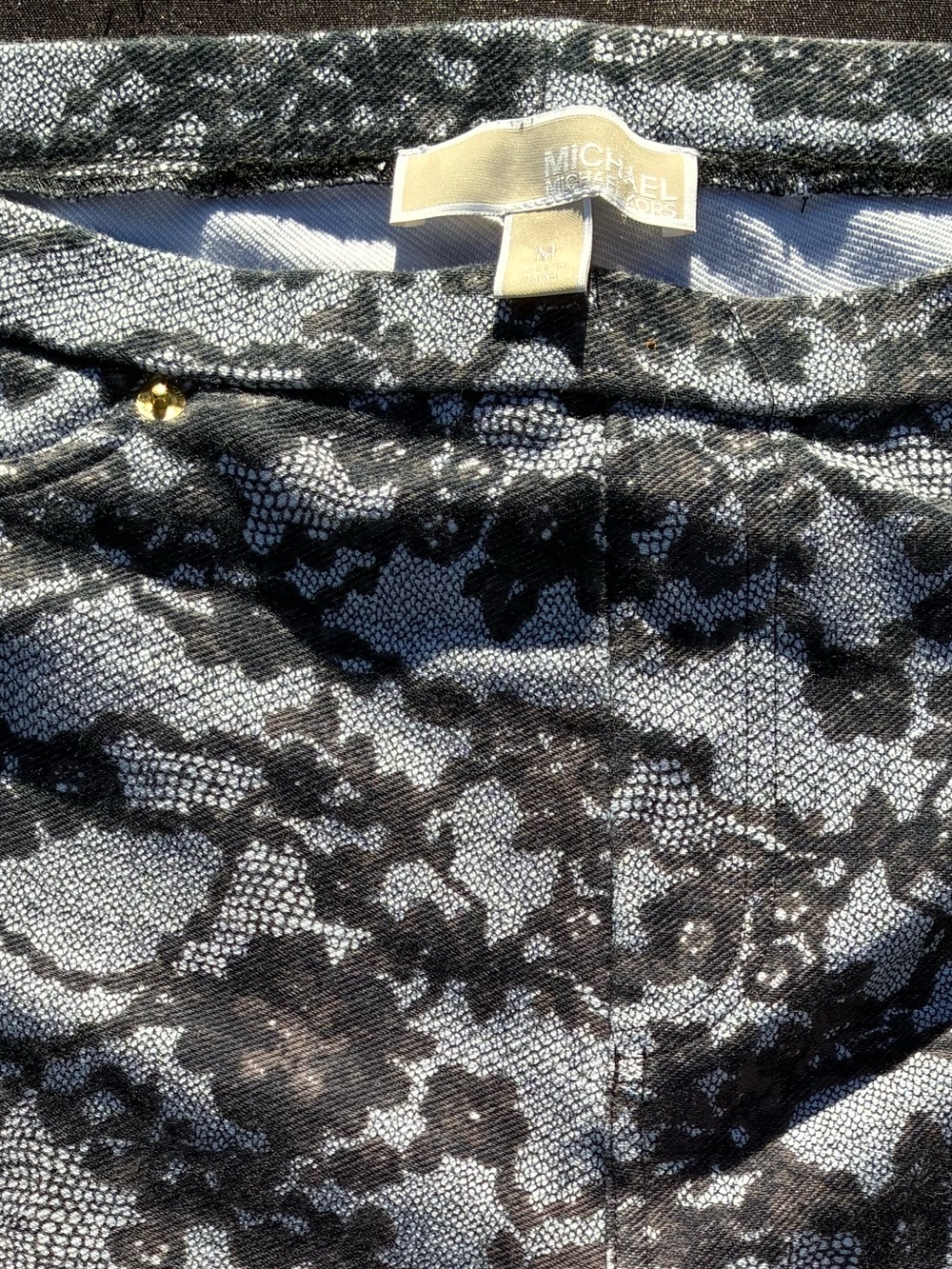 MICHAEL Michael Kors Gray and Black Lace-Pattern Leggings - Picture 6 of 6